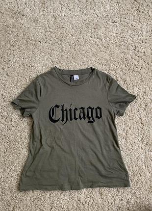Футболка з написом chicago