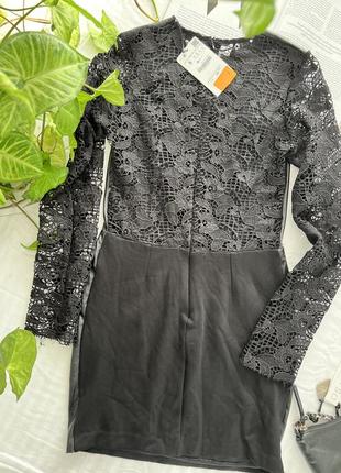 Кожаное платье zara, черное, с кружевной спинкой4 фото