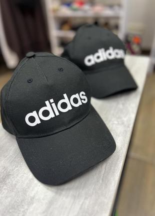 Черная кепка adidas оригинал