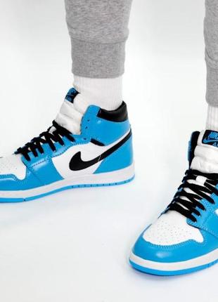 Женские кроссовки nike air jordan 1 mid blue white 397 фото