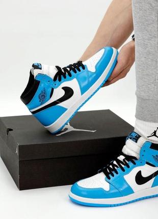 Женские кроссовки nike air jordan 1 mid blue white 392 фото