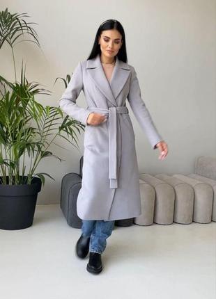 Женское длинное зимнее утепленное деловое классическое пальто из итальянского кашемира серого цвета5 фото