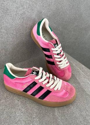 Кроссовки gucci x adidas light pink gazelle pink velvet1 фото