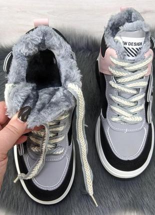 Кросівки жіночі зимові високі сірі з рожевим на хутрі 4246