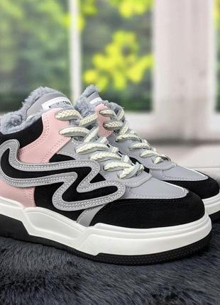 Кросівки жіночі зимові високі сірі з рожевим на хутрі 4246