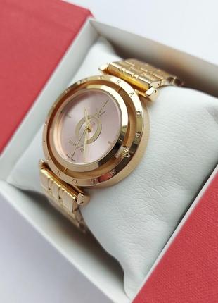 Наручные часы женские в золотые с розовым циферблатом3 фото