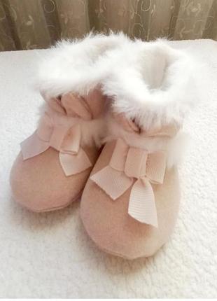 Меховые пинетки