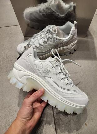 Кросівки жіночі skechers оригінал