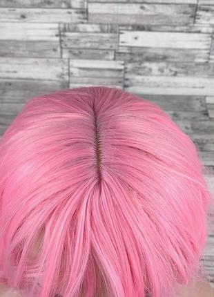 3096 парик волнистый с челкой и пробором 70см розовый4 фото