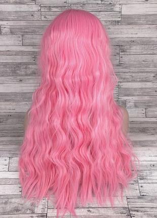 3096 парик волнистый с челкой и пробором 70см розовый2 фото