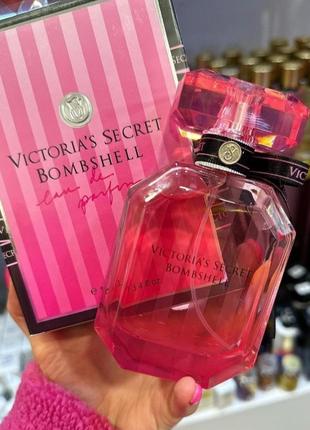 Victoria secret bombshell