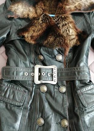 Кожаное пальто на натуральном меху (размер xs)