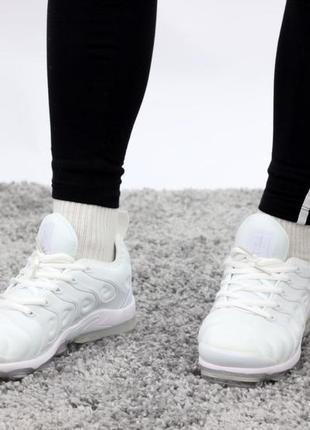 Женские кроссовки nike vapormax plus white 37-38-414 фото