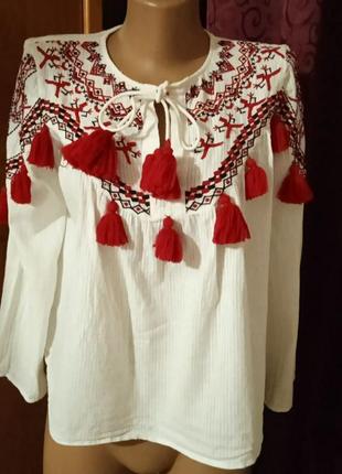 Бомбезна блуза вишиванка з китицями р 402 фото