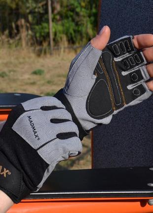Перчатки для фитнеса и тяжелой атлетики madmax mfg-871 damasteel grey/black s7 фото