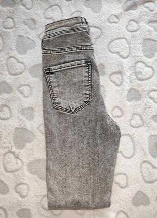 Нові джинси,скіни3 фото