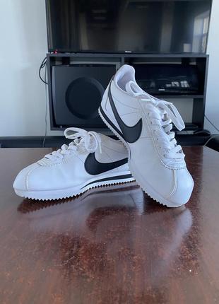 Nike cortez classic (оригинал) женские8 фото