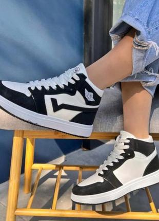 Кросівки чорно білі 36-41