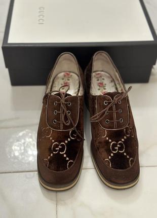 Туфлі-лофери gucci 38p.