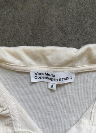 Хлопковая футболка поло от vero moda copenhagen studio3 фото