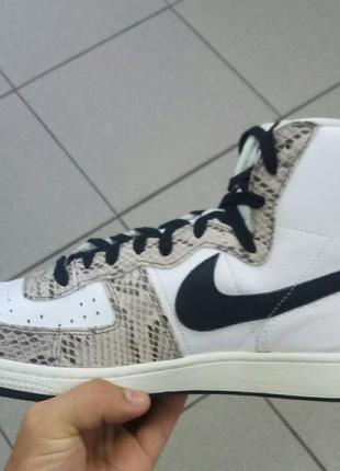 Нові оригінальні чоловічі кросівки
nike terminator high og3 фото