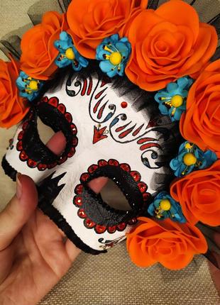Карнавальна маска на «santa muerte»2 фото