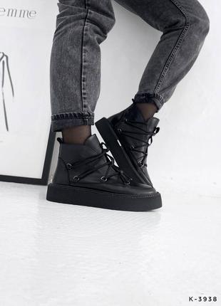 Удобные ботинки на платформе и оригинальных шнурках, унты9 фото