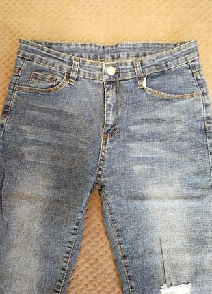Женские синие джинсы с потертостями shein4 фото