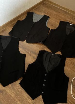 Чоловічі стильні чорні жилети класичні3 фото