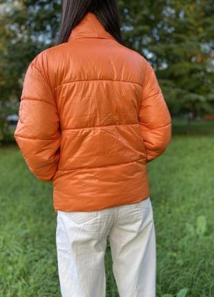 Тепла і легка яскрава куртка oysho s. наповнювач primaloft