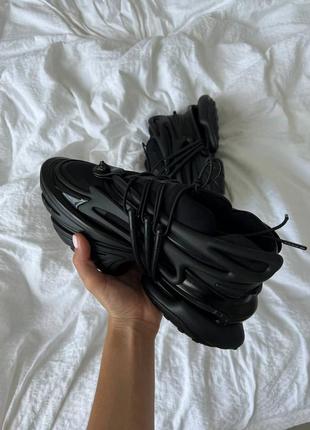 Чорні шкіряні кросівки