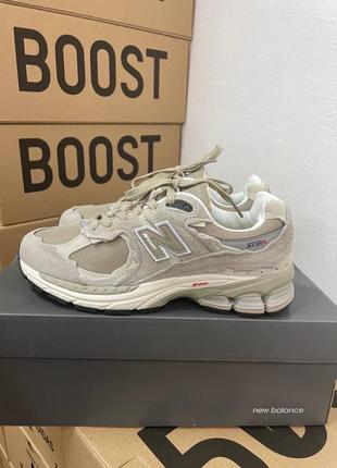 Женские замшевые кроссовки new balance 2002r