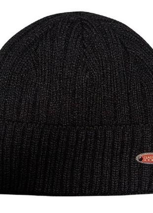 Мужская зимняя шапка теплая крупной вязки с отворотом на флисе классик рубчик черного цвета