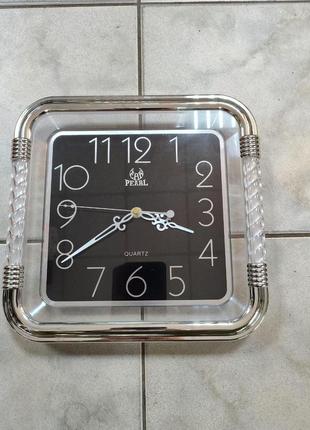 Годинник настінний