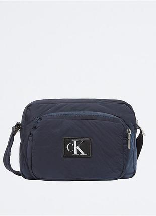 Нова сумка calvin klein (ck dark sapphire city camera bag) з американками