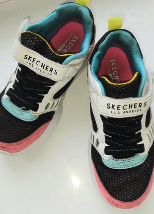 Кросівки на дівчинку skechers 31р.  19,5см.