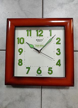 Годинник настінний