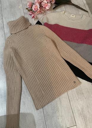 Шерстяной вязаный в рубчик свитер гольф barbour