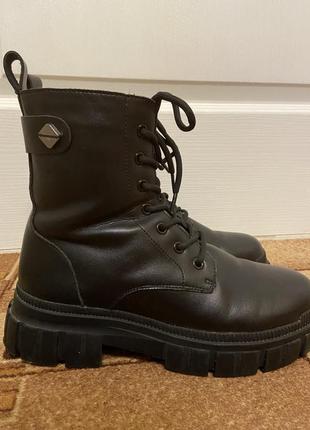 Черевики жіночі шкіряні