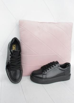 Черные кожаные кеды, кроссовки 40 размера