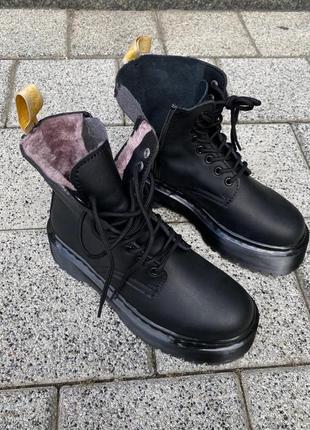 Зимові черевики dr. martens jadon triple black (хутро)6 фото