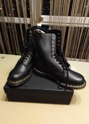 Продам ботинки dr. martens оригинал1 фото