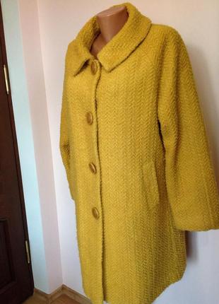 Пальто гірчично-жовте пряме у текстурну в,язану ялинку з утеплювачем, l (2523_)2 фото