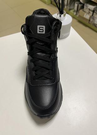 Кросівки зимові