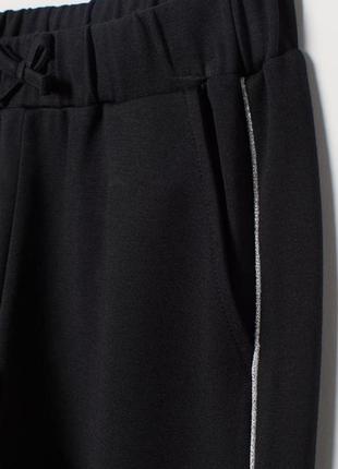 H&m размер 13-14 лет рост 164 см  черные трикотажные  брюки с лампасами и карманами3 фото