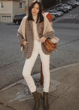 Гольф-свитер в рубчик бежевый