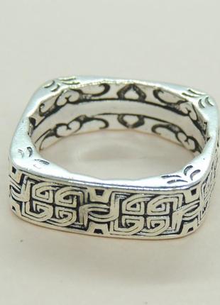 Серебристый перстень мужской с древними скандинавскими знаками и узорами кольцо квадратное р 194 фото