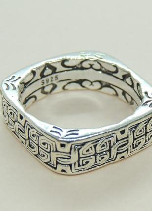 Серебристый перстень мужской с древними скандинавскими знаками и узорами кольцо квадратное р 193 фото