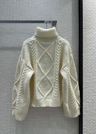 Молочный вязанный свитер celin под горло7 фото
