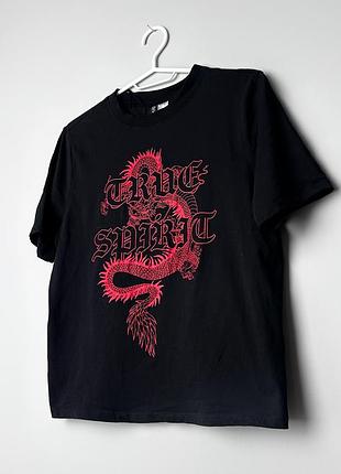 Футболка divided